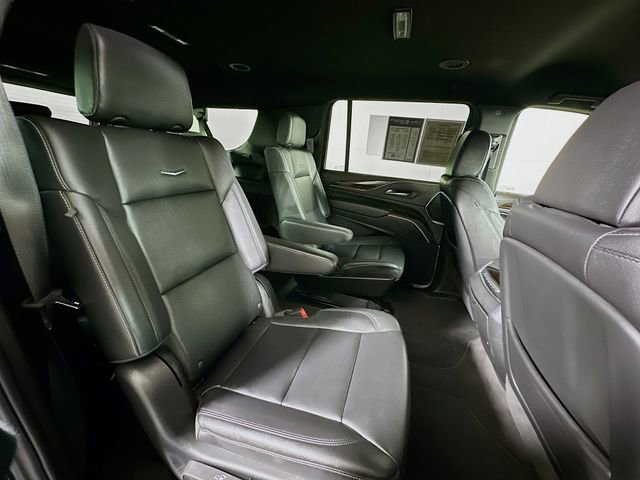 Used 2024 Cadillac Escalade ESV Luxury image 30