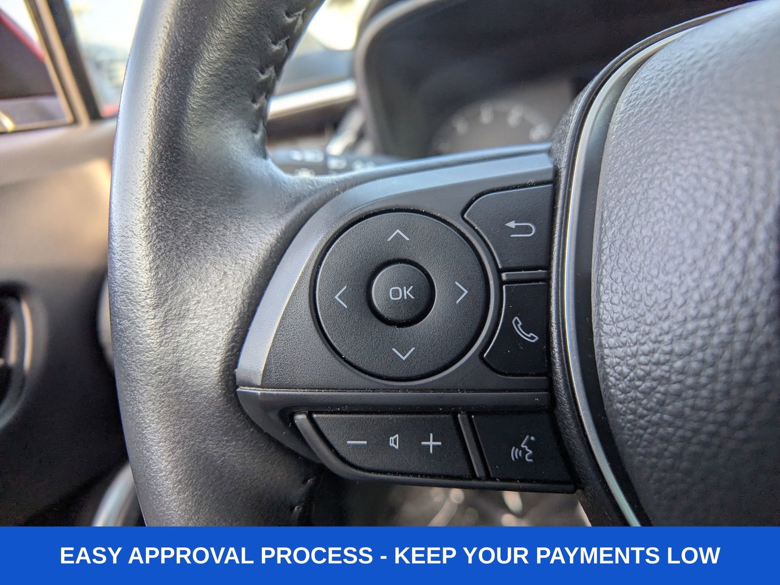 Used 2024 Toyota Corolla Cross LE image 32