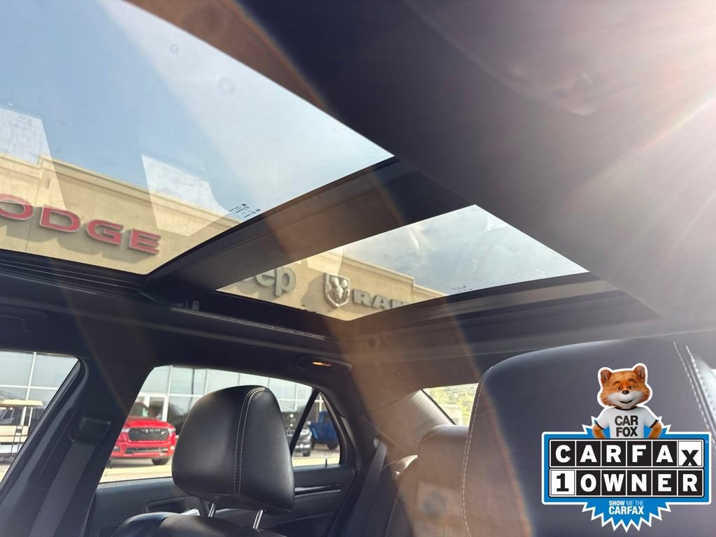 Certified 2023 Chrysler 300 S RWD image 10