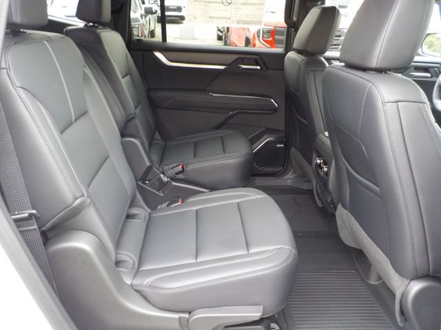 New 2027 GMC Acadia Elevation w/ Elevation Premium Package AWD/4WD image 24