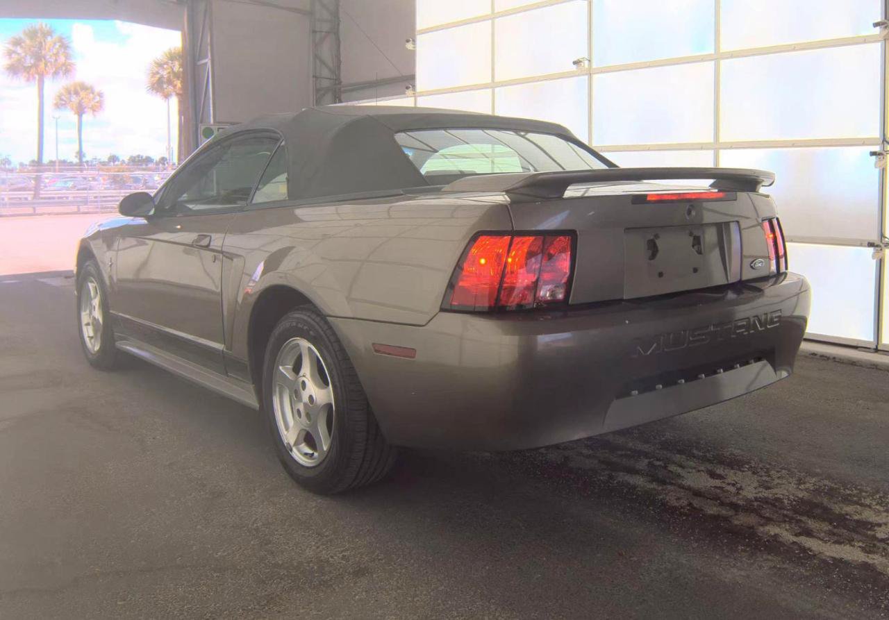 Used 2002 Ford Mustang Premium RWD image 8