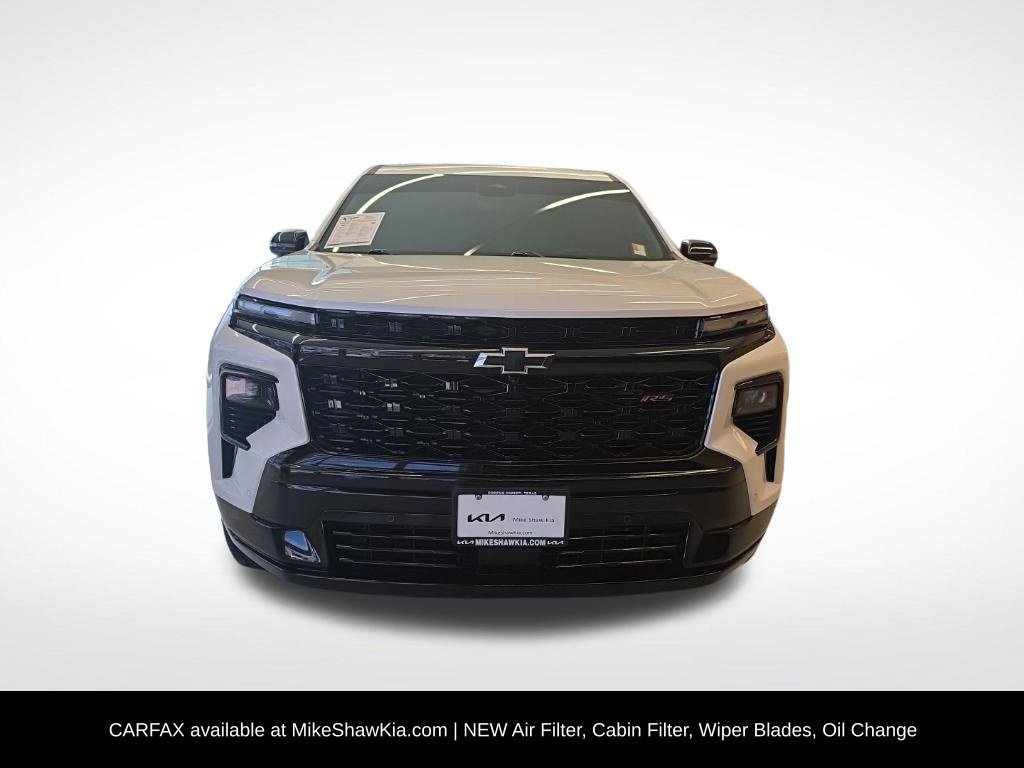 Used 2025 Chevrolet Traverse RS w/ LPO, Floor Liner Package FWD image 4