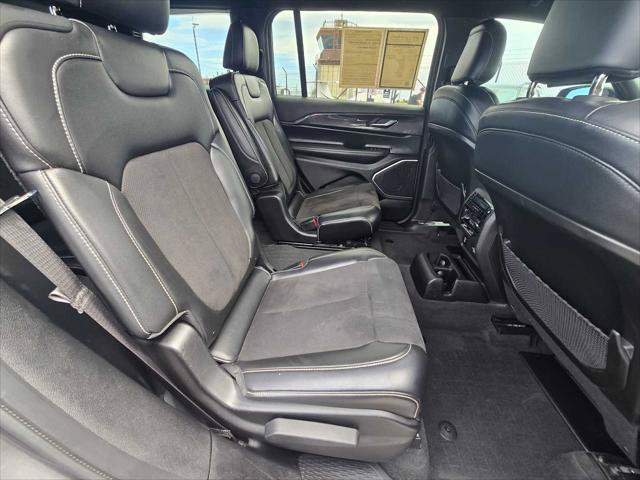 Used 2021 Jeep Grand Cherokee L Laredo AWD/4WD image 12