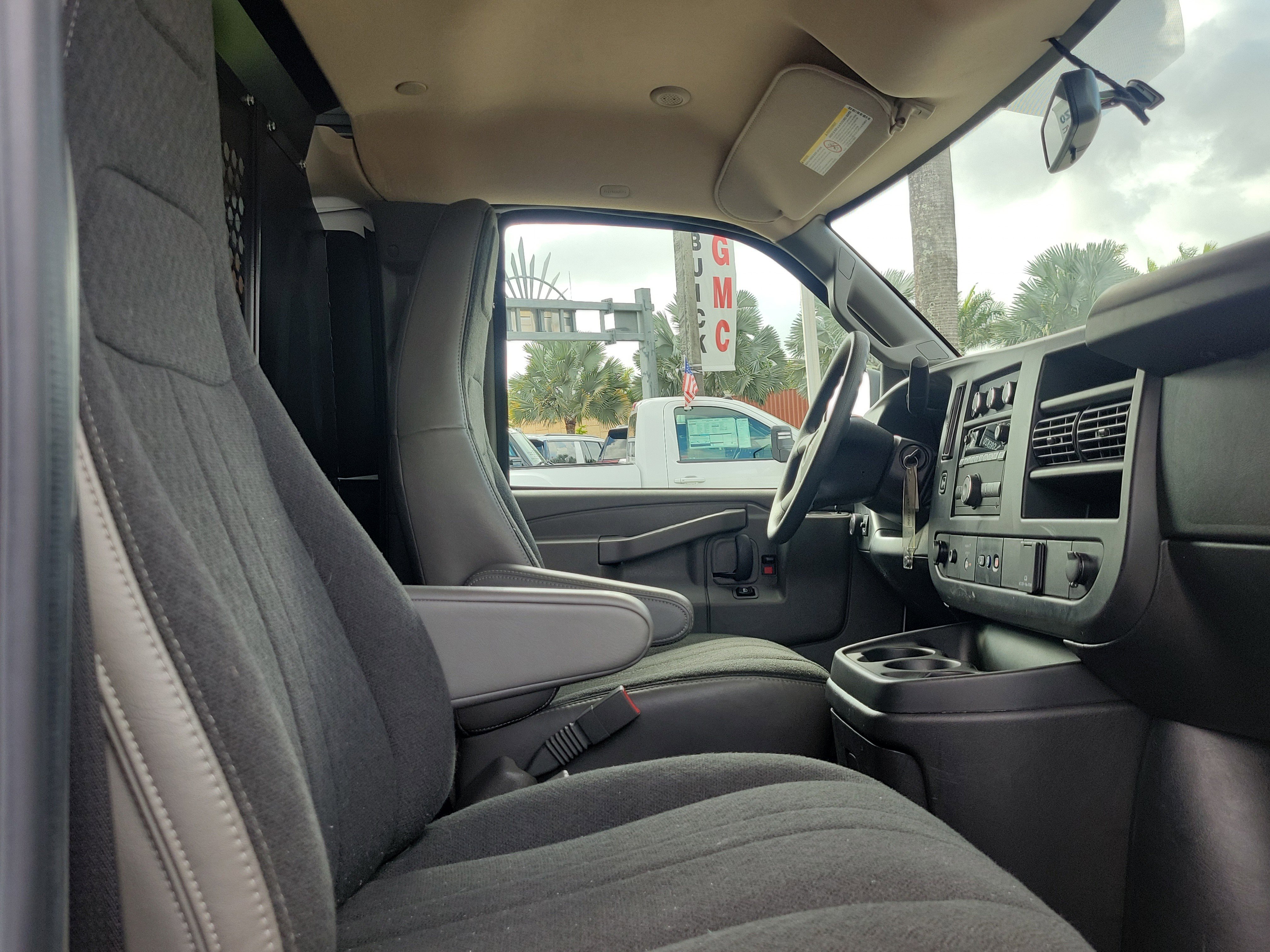 Used 2024 GMC Savana 2500 w/ Driver Convenience Package image 14