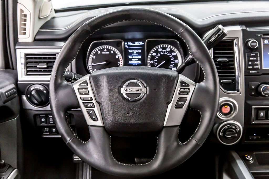 Used 2018 Nissan Titan PRO-4X w/ Pro-4x Convenience Package AWD/4WD image 21
