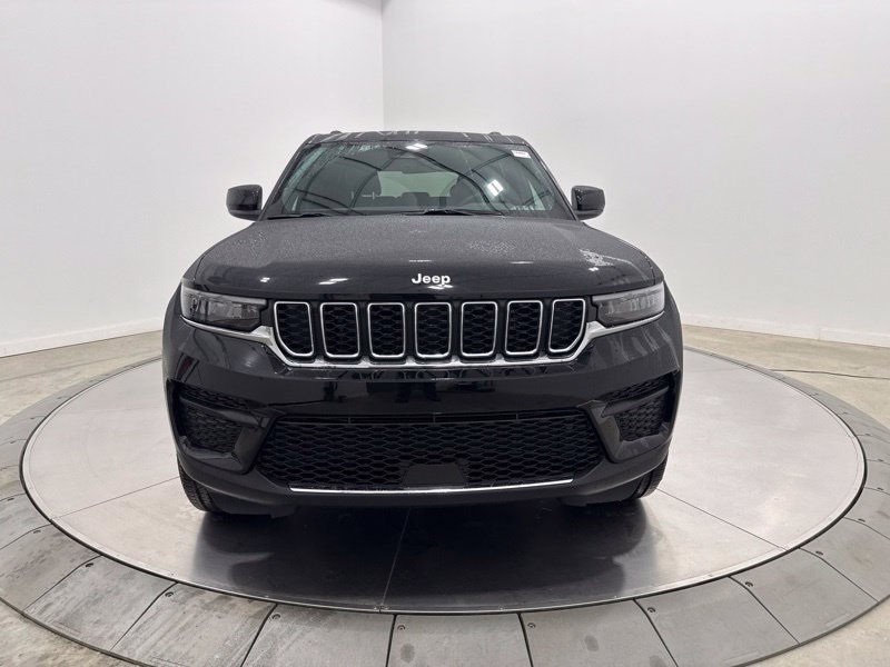 New 2027 Jeep Grand Cherokee Laredo X AWD/4WD image 2