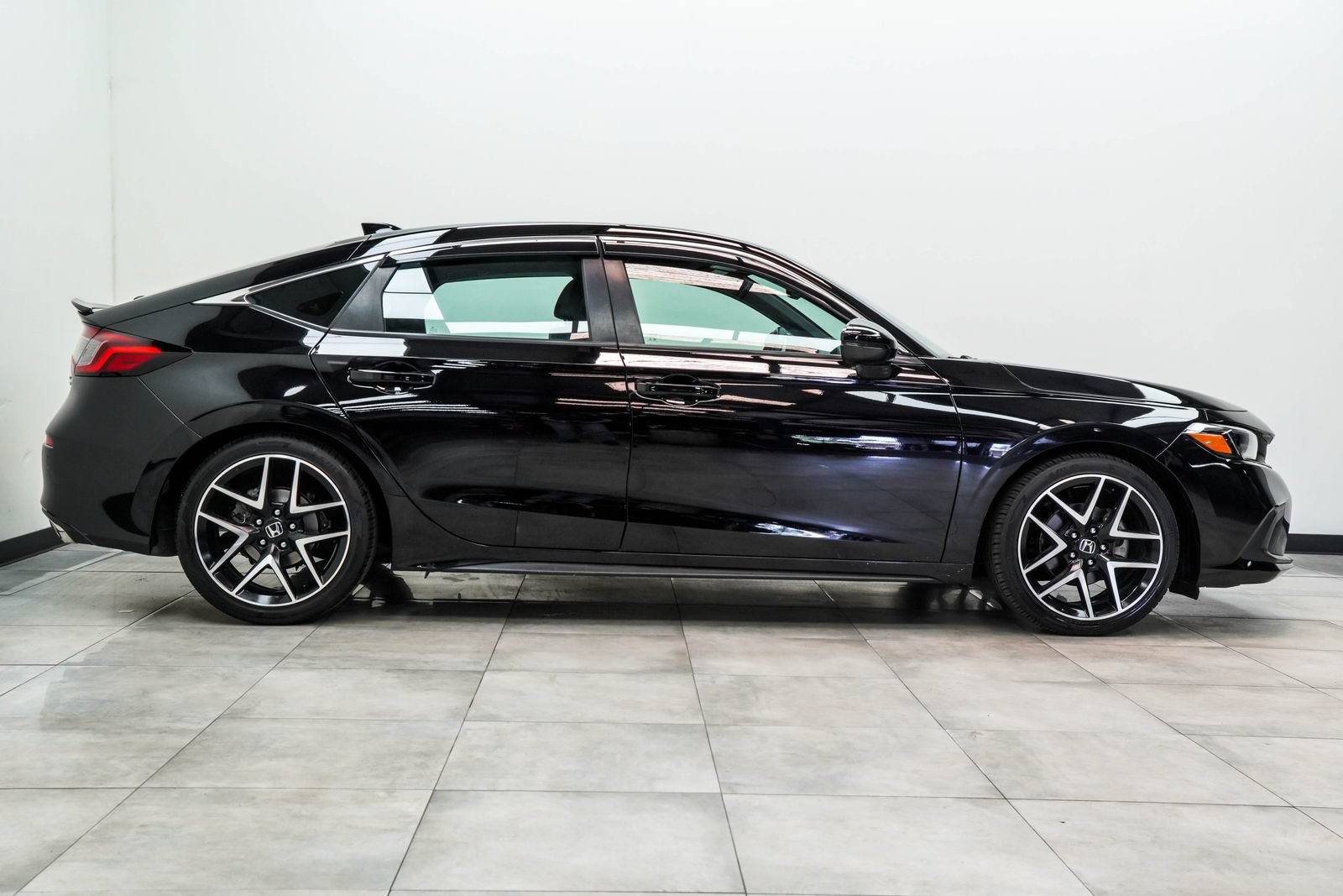 Used 2022 Honda Civic Sport Touring image 10