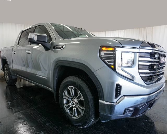 Used 2025 GMC Sierra 1500 SLT AWD/4WD image 2