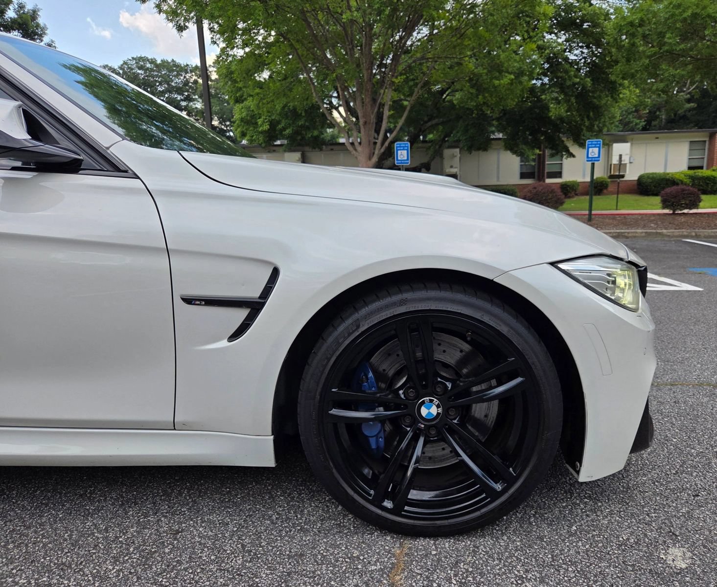Used 2016 BMW M3 RWD image 14