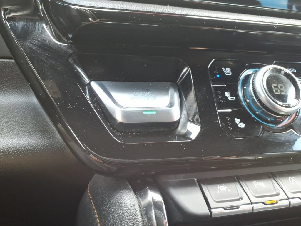 Used 2023 GMC Sierra 1500 AT4 w/ Technology Package AWD/4WD image 21