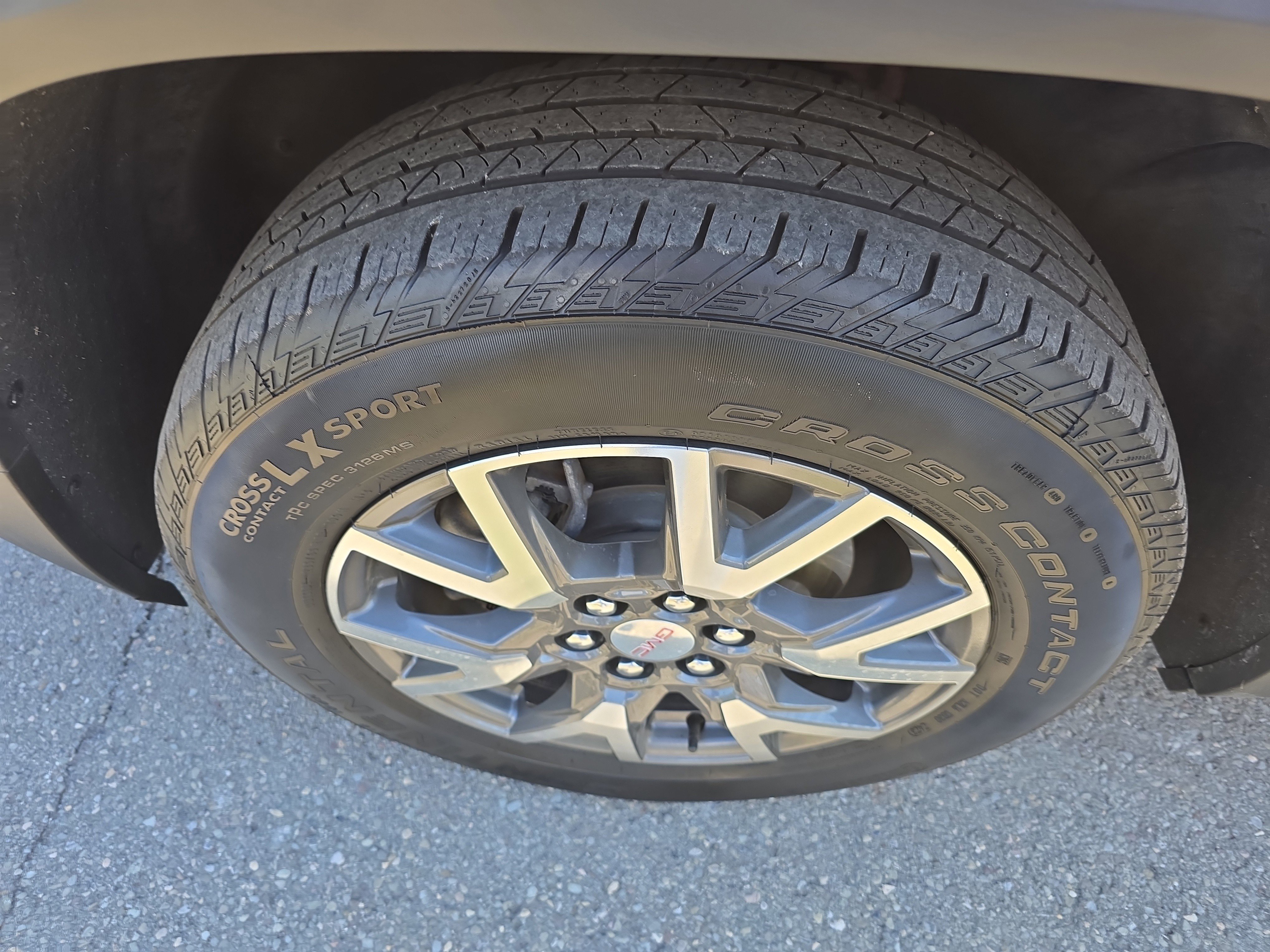 Used 2023 GMC Acadia SLE w/ Driver Convenience Package image 11