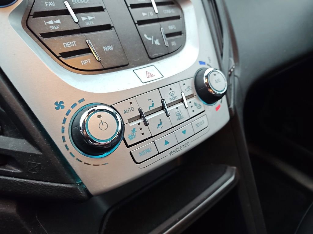 Used 2017 Chevrolet Equinox LT w/ Midnight Edition FWD image 13