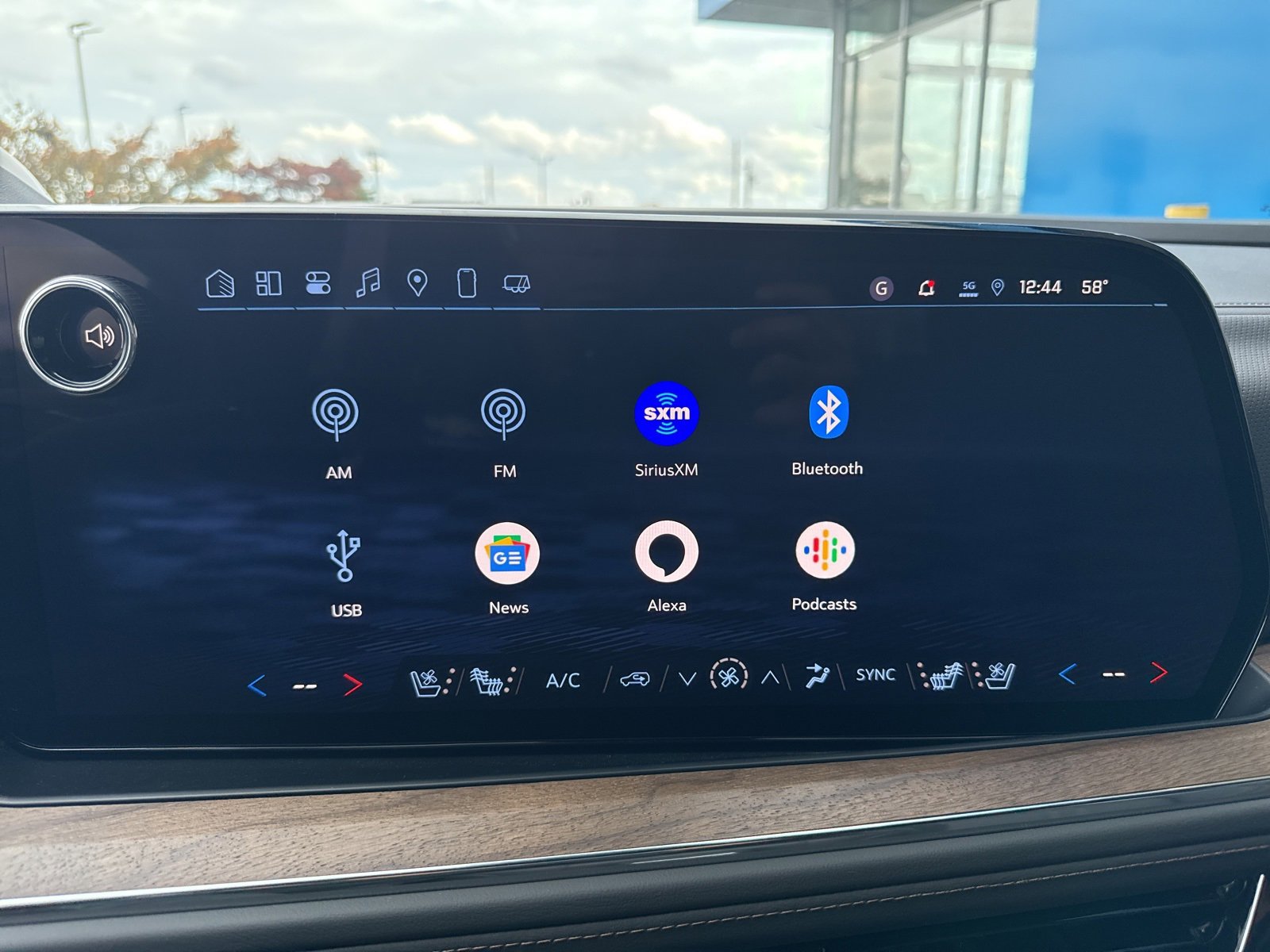 New 2025 Chevrolet Suburban High Country image 24