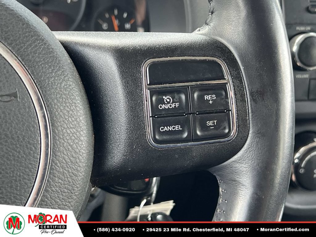 Used 2014 Jeep Patriot Latitude AWD/4WD image 22