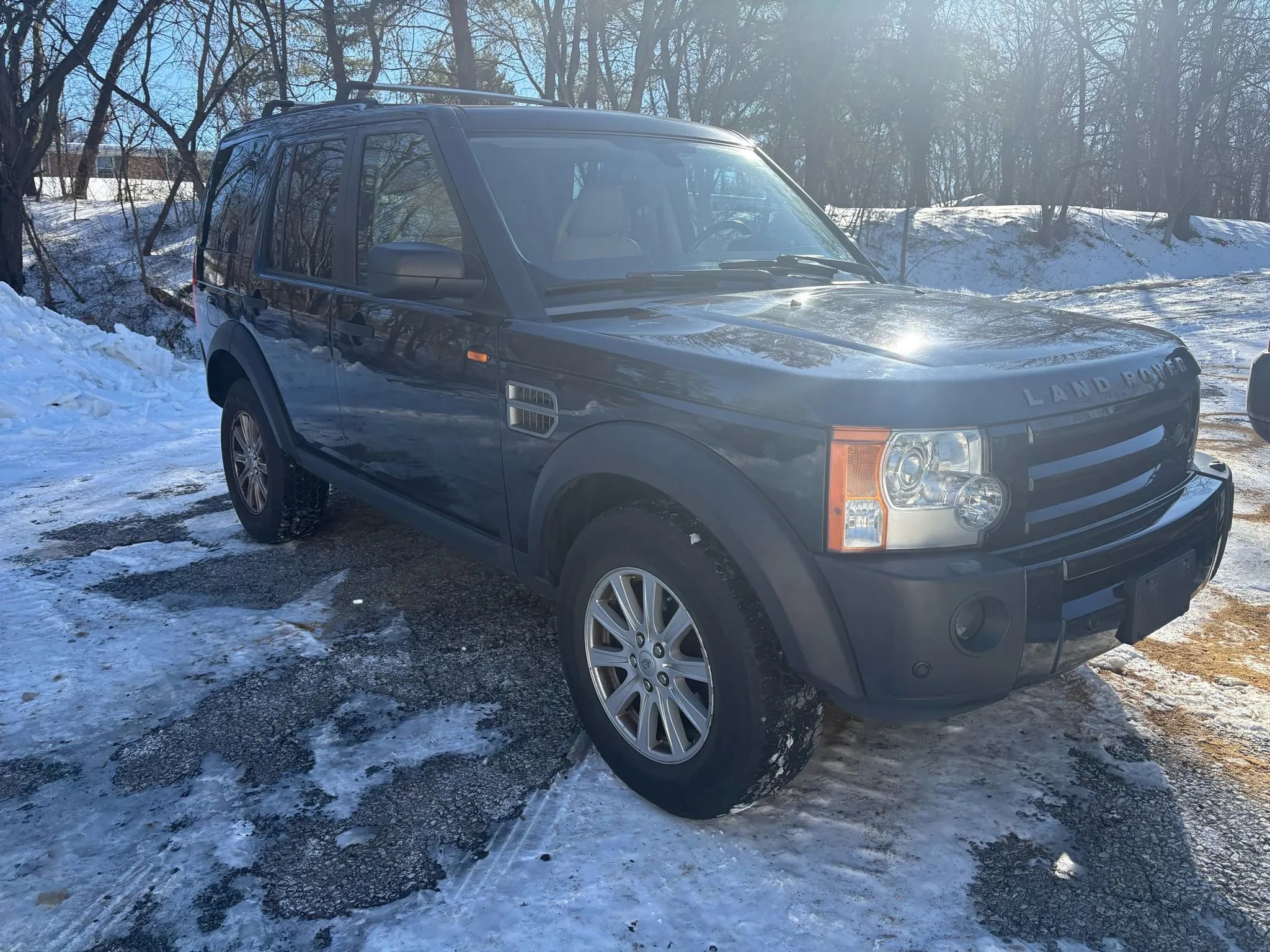 Used 2008 Land Rover LR3 SE image 2