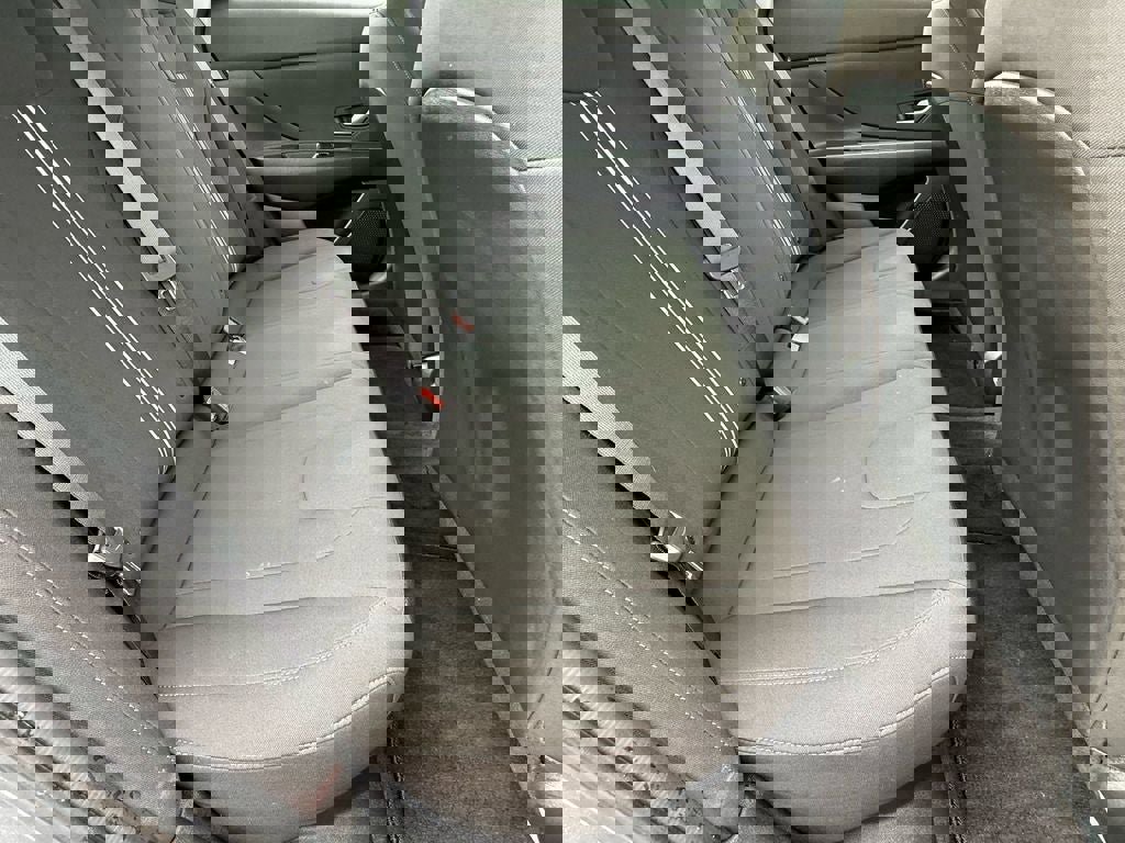 Used 2024 Hyundai Elantra Blue image 11