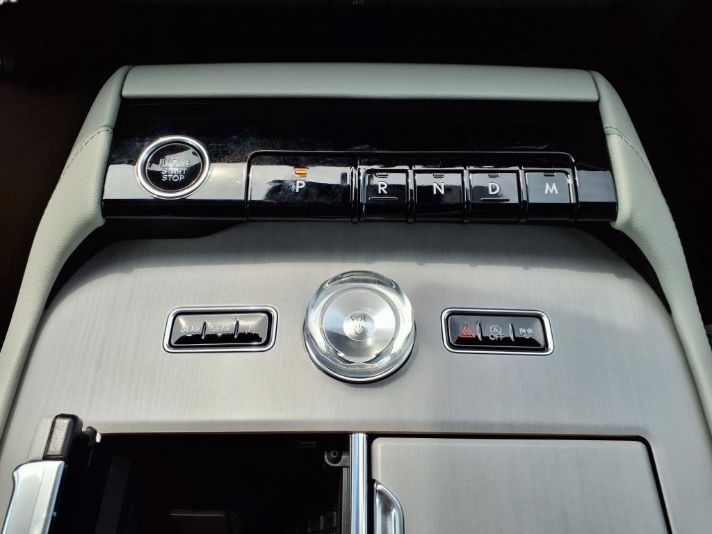 New 2025 Lincoln Navigator Reserve image 8