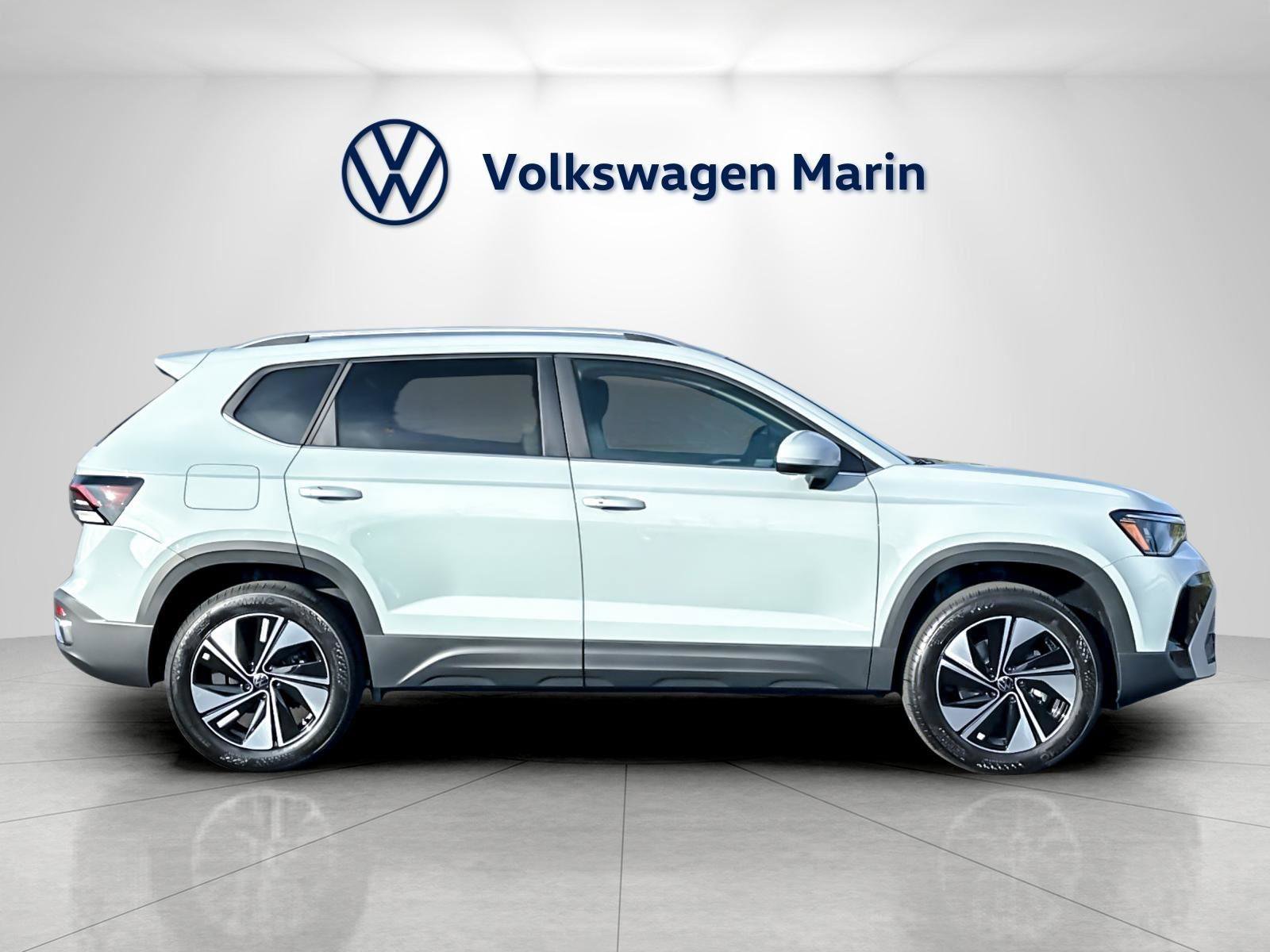 New 2026 Volkswagen Taos SE image 6