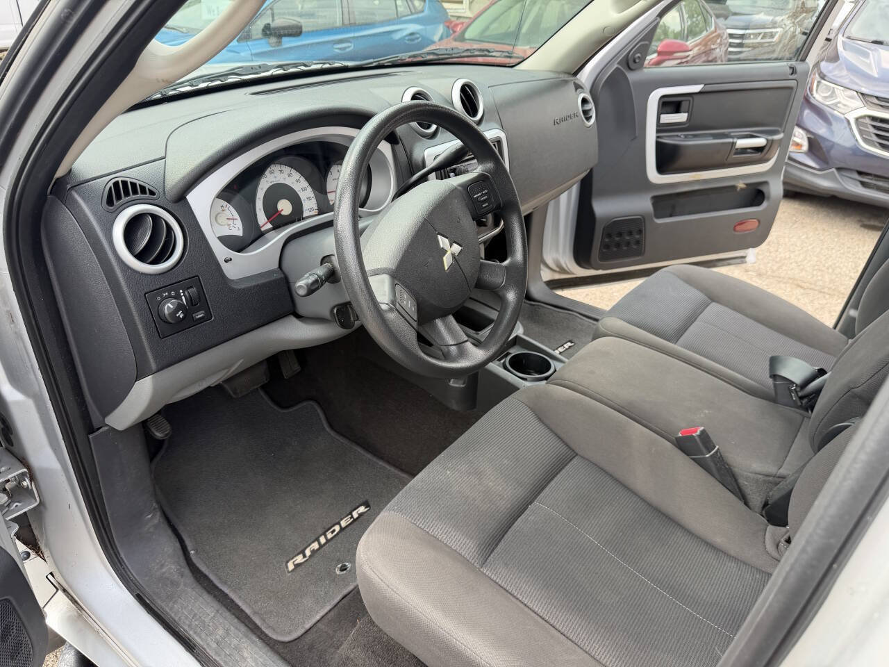Used 2008 Mitsubishi Raider LS RWD image 11