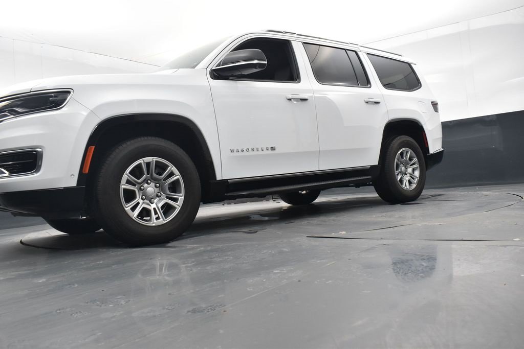 Used 2024 Jeep Wagoneer 4WD w/ Convenience Group I image 24