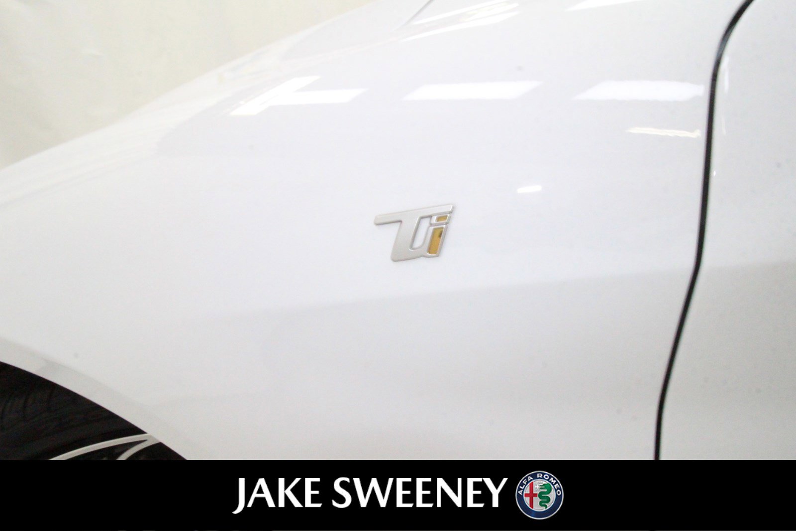 New 2022 Alfa Romeo Giulia Ti image 21