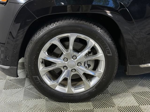 Used 2020 Jeep Grand Cherokee Summit AWD/4WD image 17