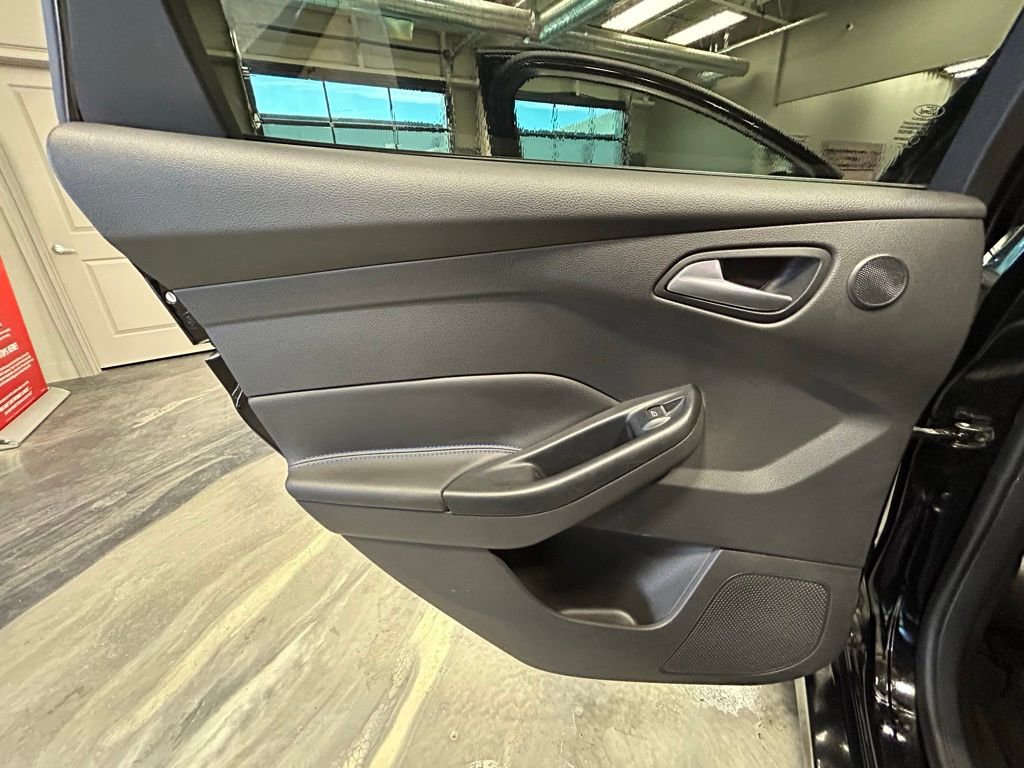 Used 2017 Ford Focus RS image 46