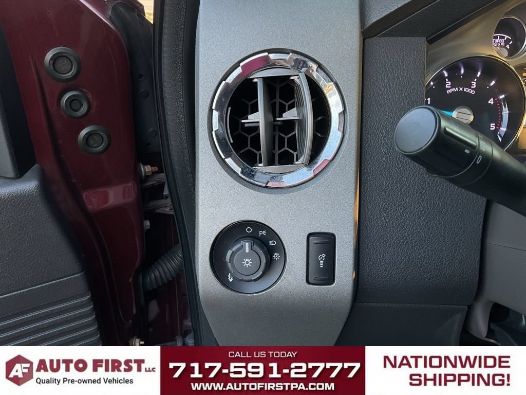 Used 2011 Ford F250 Lariat w/ Lariat Interior Pkg AWD/4WD image 27