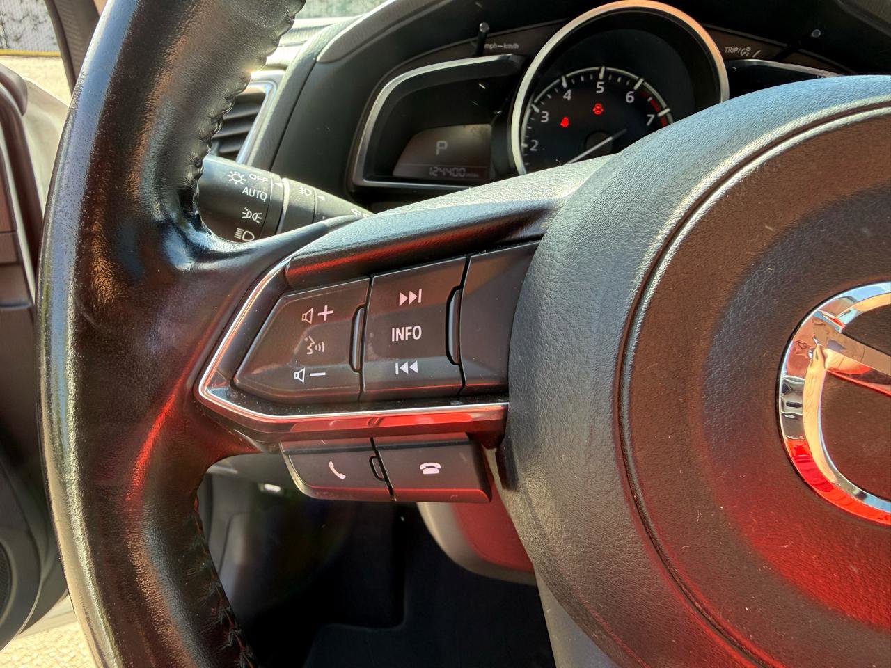 Used 2017 MAZDA MAZDA3 Grand Touring FWD image 28