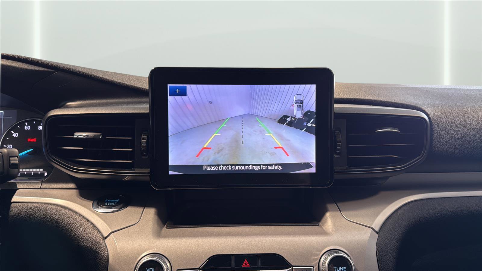 Used 2023 Ford Explorer XLT RWD image 19