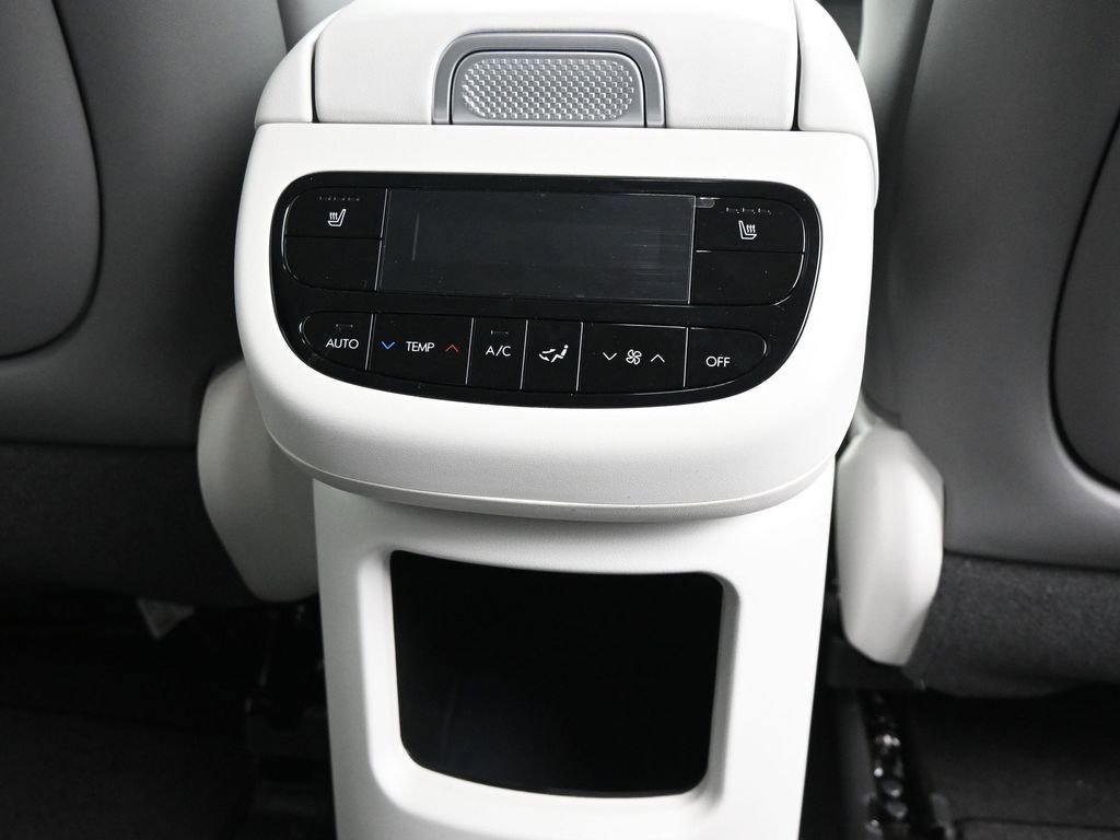 New 2026 Hyundai Ioniq 9 SEL image 18