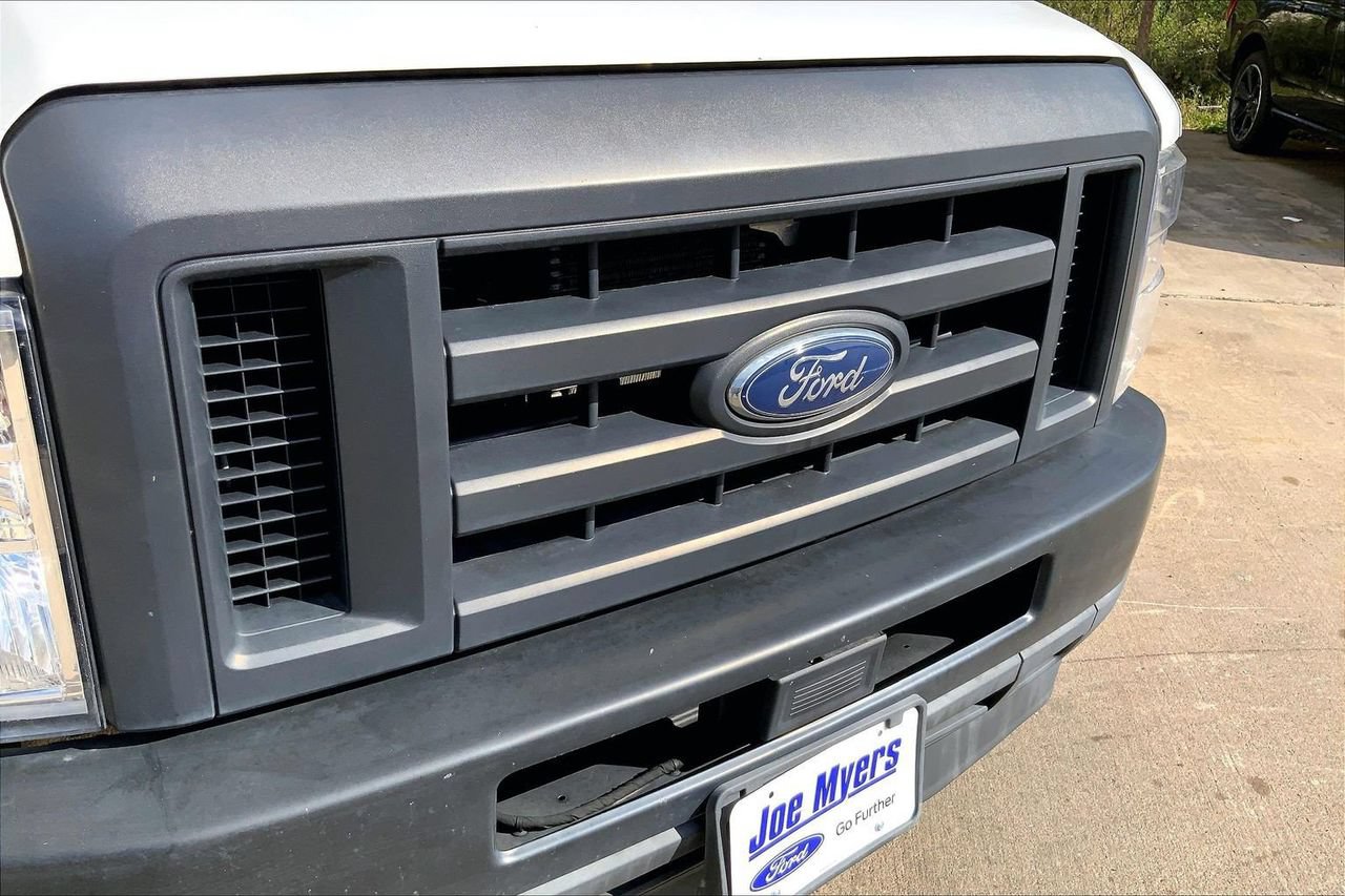 Used 2022 Ford E-350 and Econoline 350 Super Duty RWD image 7