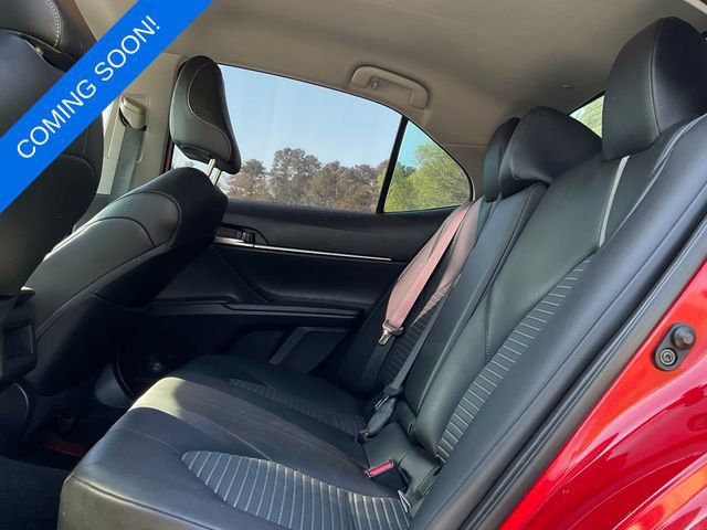 Used 2022 Toyota Camry SE FWD image 4