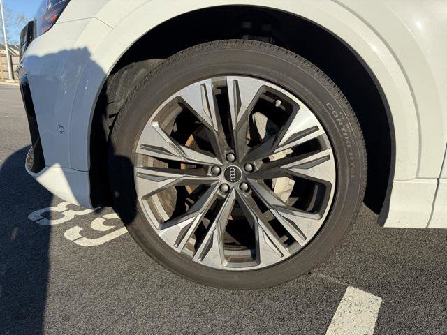 Certified 2025 Audi Q8 Prestige w/ Prestige Package image 12