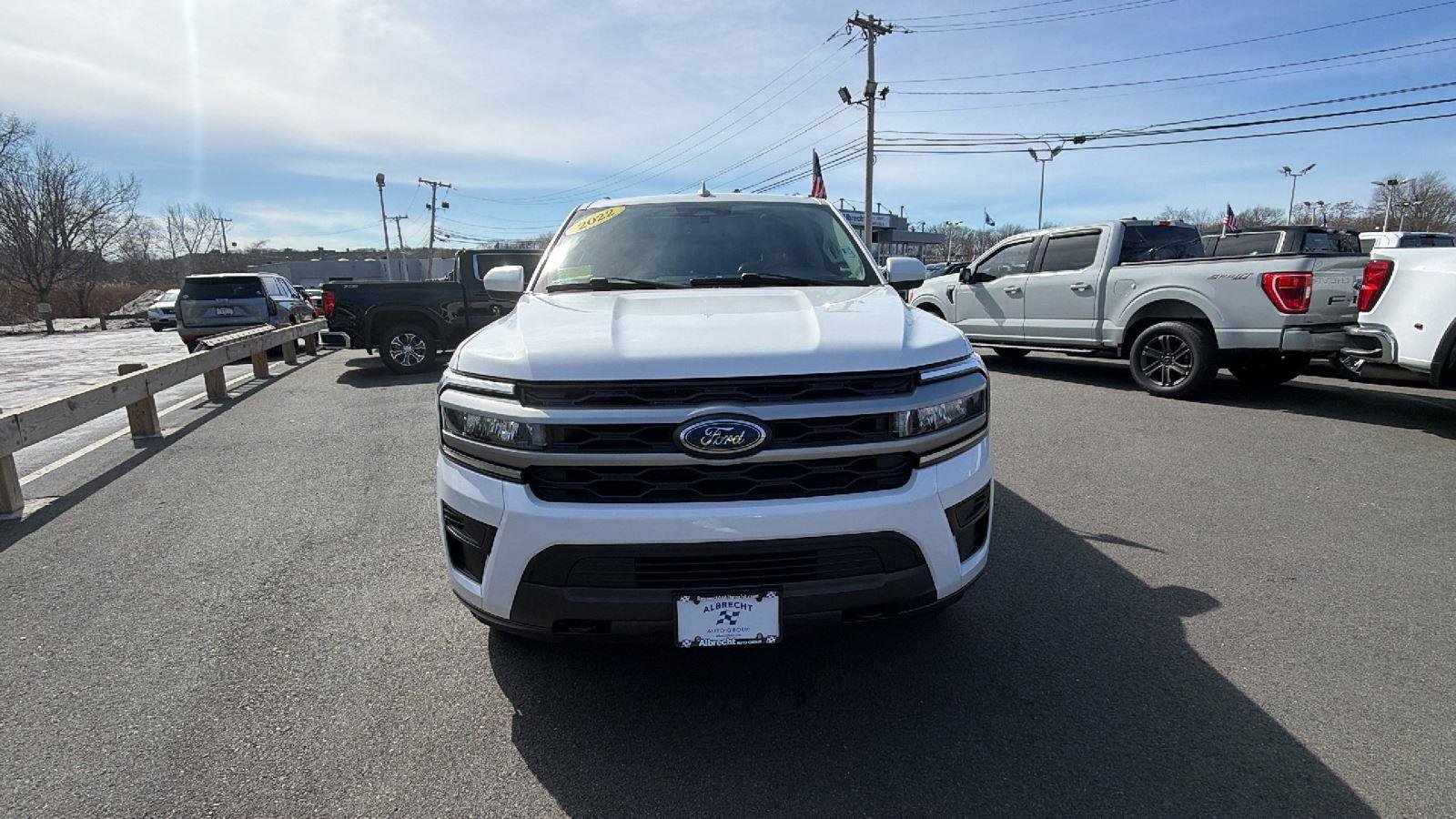 Used 2022 Ford Expedition Max XLT AWD/4WD image 2