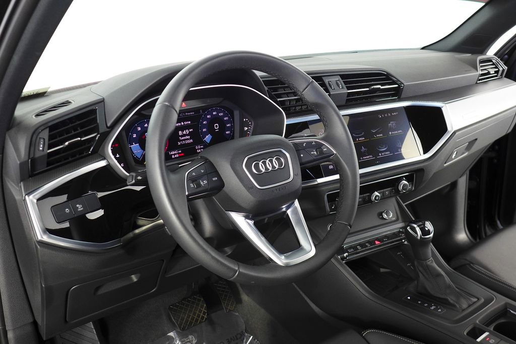 Used 2025 Audi Q3 2.0T Premium w/ Convenience Package image 31