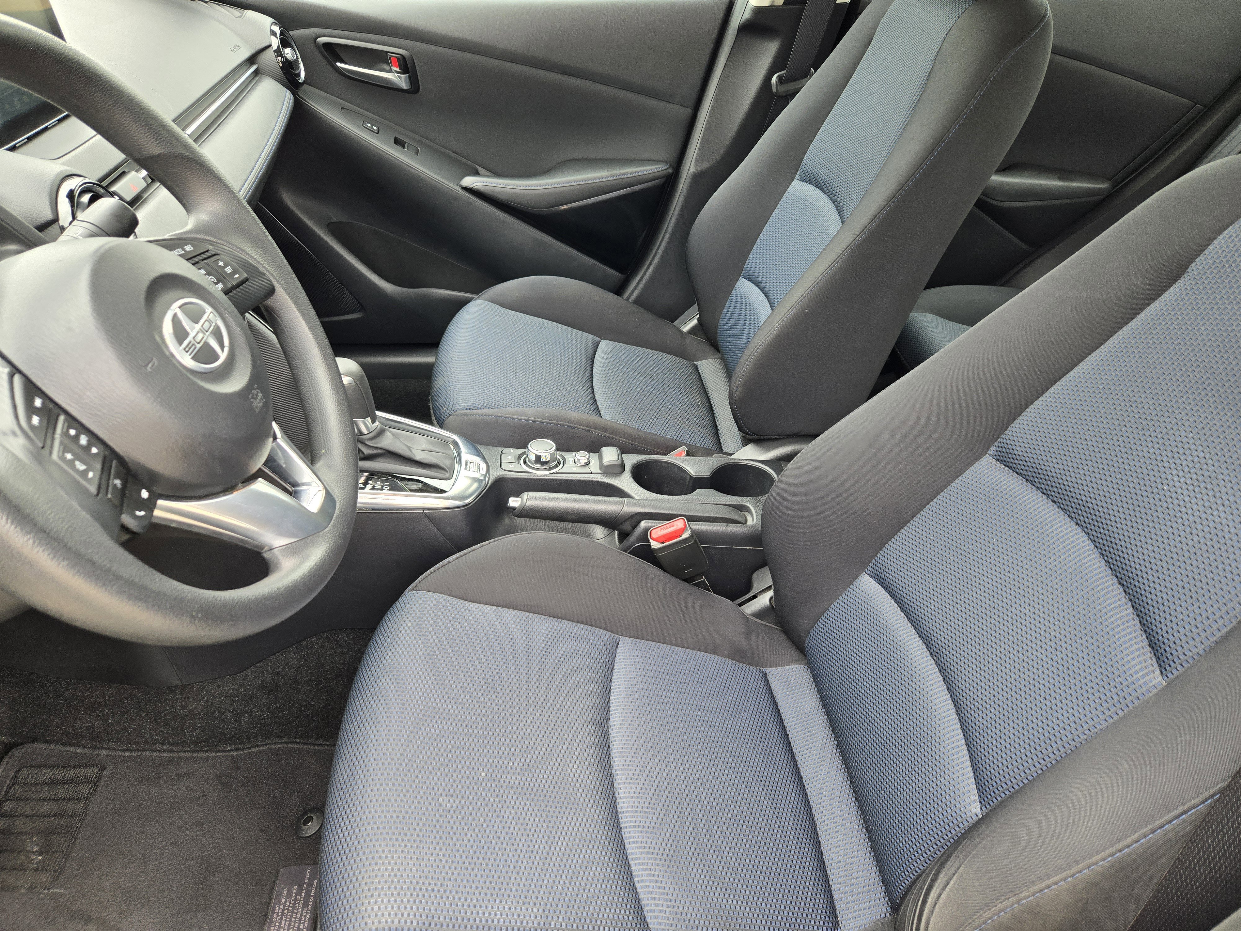 Used 2016 Scion iA image 9