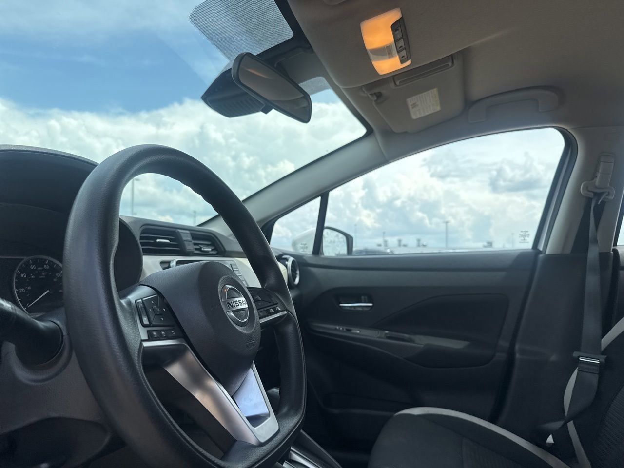 Certified 2022 Nissan Versa SV FWD image 32