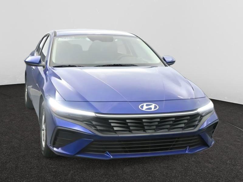 Used 2025 Hyundai Elantra SE