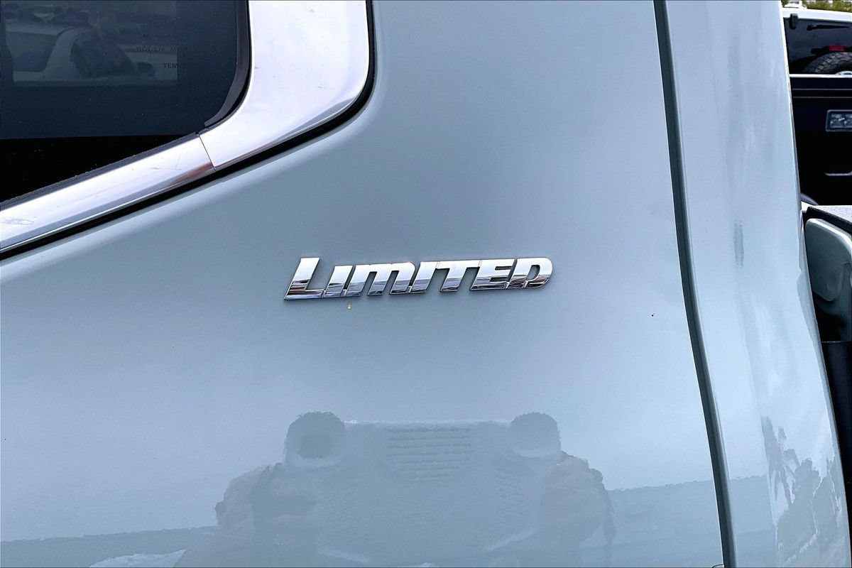 Used 2024 Toyota Tundra Limited w/ Power Package AWD/4WD image 25