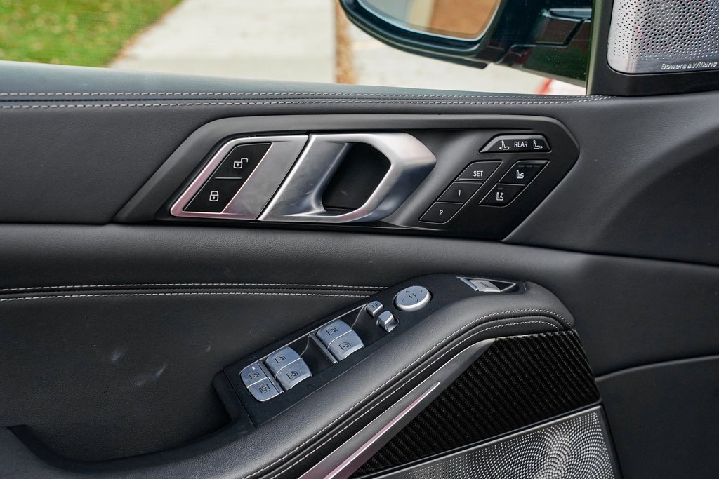 Certified 2025 BMW X7 M60i image 9