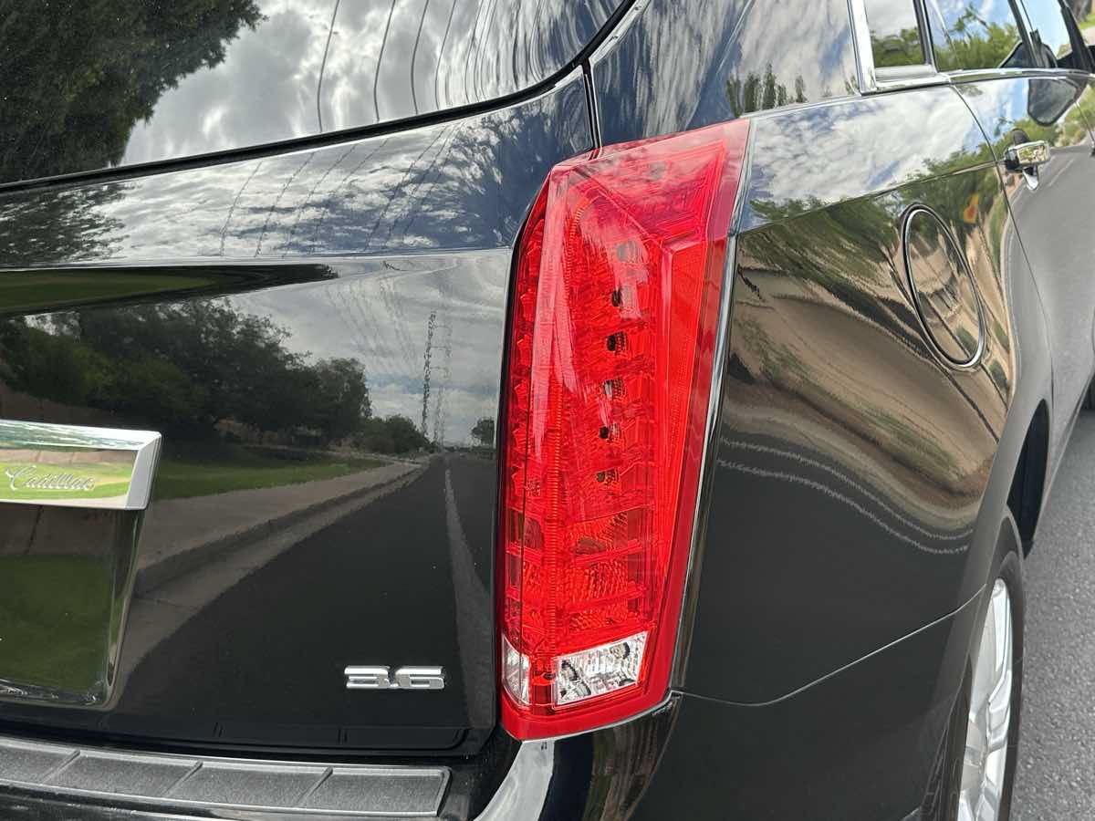 Used 2016 Cadillac SRX Luxury w/ Driver Awareness Package FWD image 54