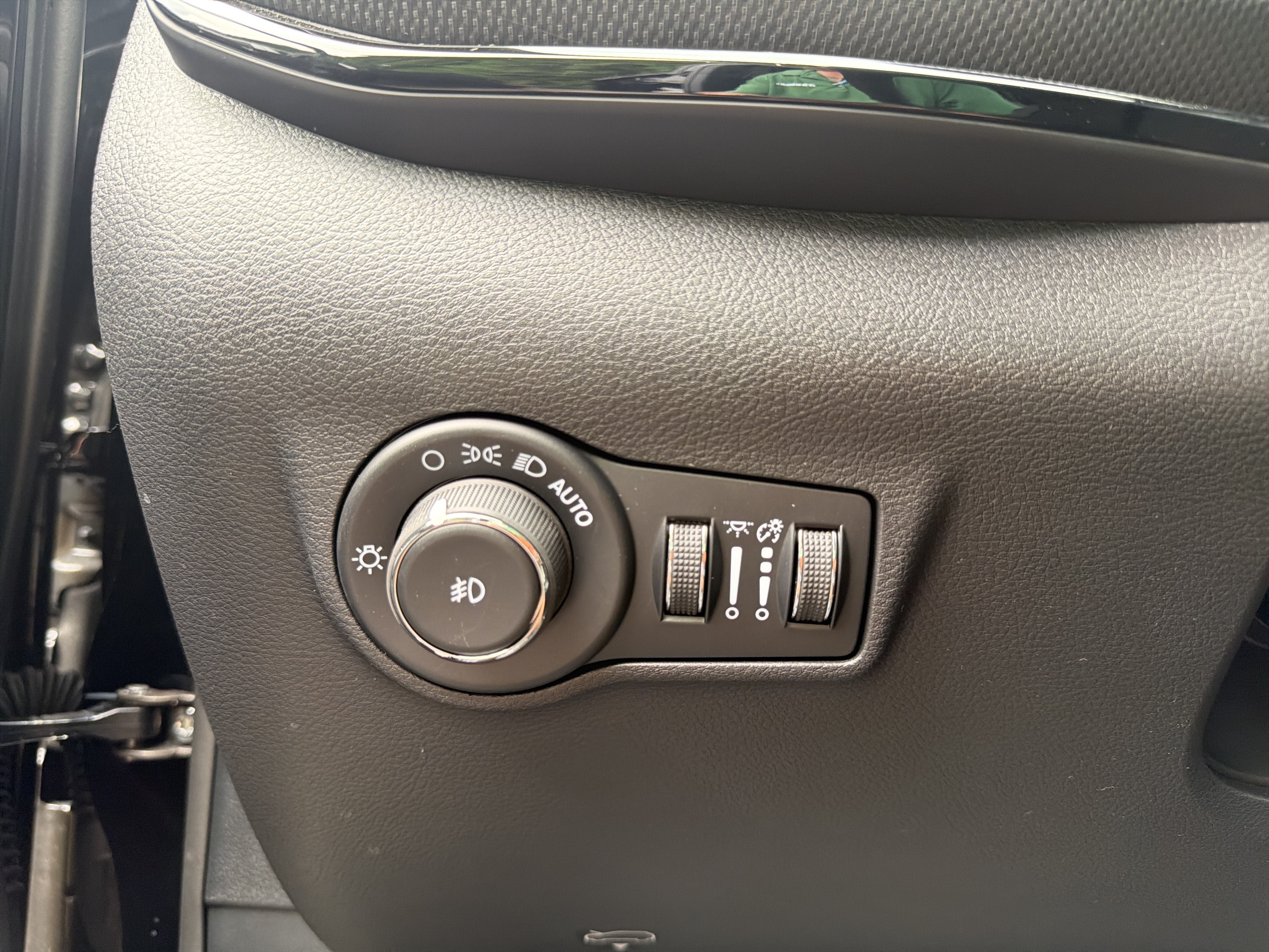 New 2026 Jeep Compass Limited w/ Sun, Sound & Navigation Group AWD/4WD image 17