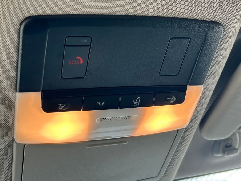 Used 2025 Nissan Rogue SV image 17