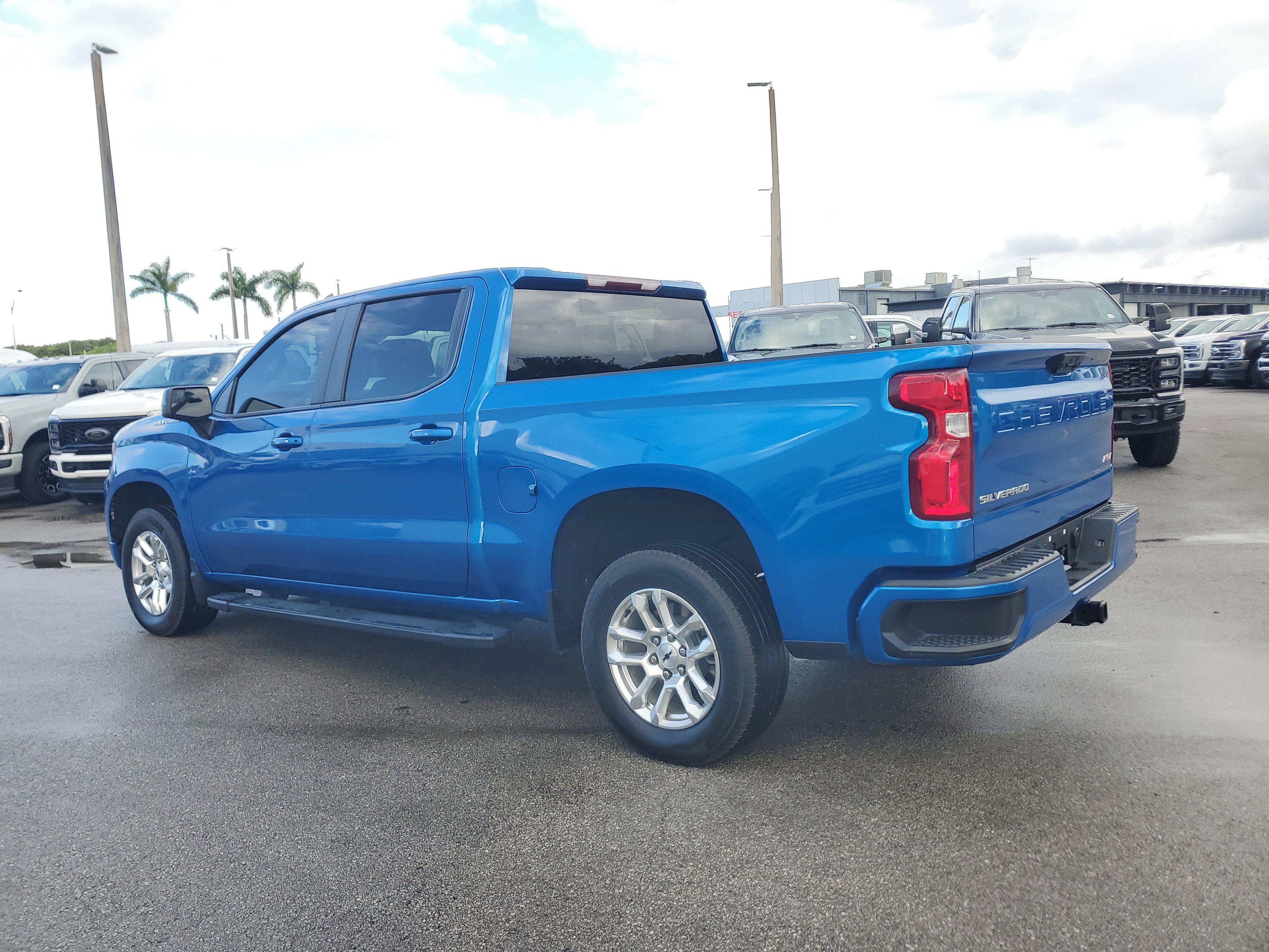 Used 2023 Chevrolet Silverado 1500 RST image 7