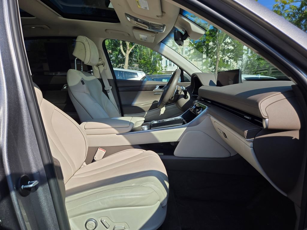 Used 2021 Genesis GV80 2.5T w/ Prestige Package 04 AWD/4WD image 11