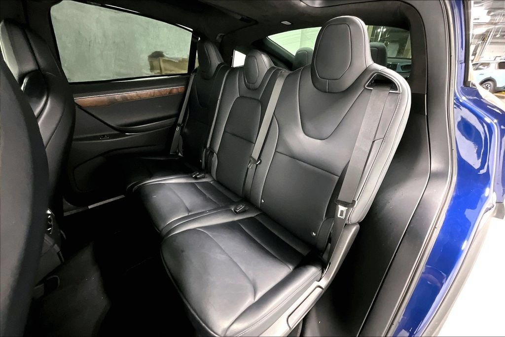 Used 2017 Tesla Model X 90D AWD/4WD image 32