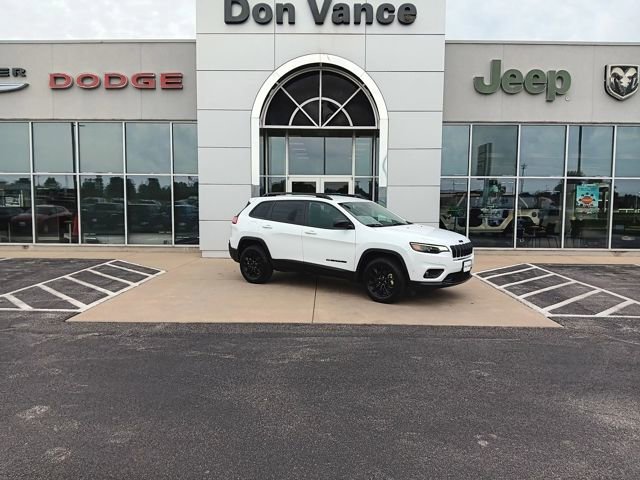 Used 2023 Jeep Cherokee Altitude Lux