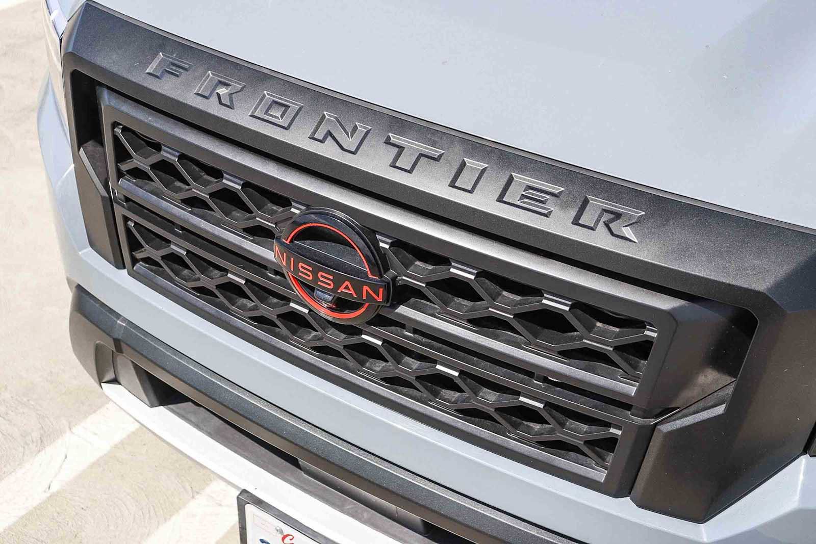 Used 2023 Nissan Frontier PRO-4X w/ Pro Convenience Package AWD/4WD image 8
