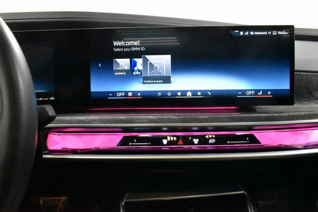 Used 2024 BMW 760i xDrive w/ Executive Package image 19